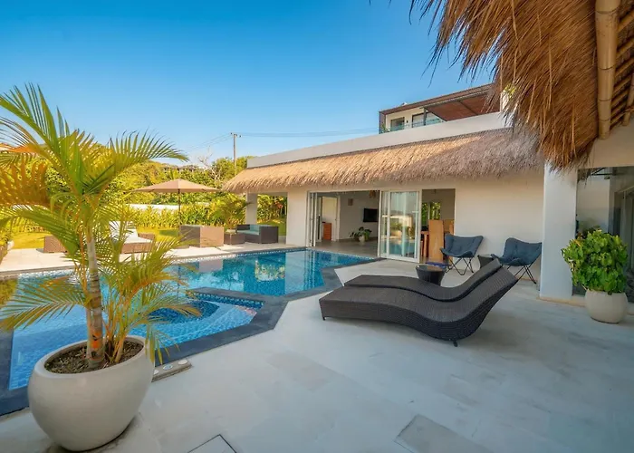 Zoe Luxury Oceanview Uluwatu (Bali)