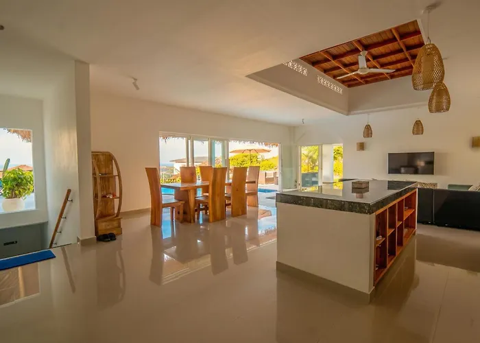 Zoe Luxury Oceanview Uluwatu (Bali)